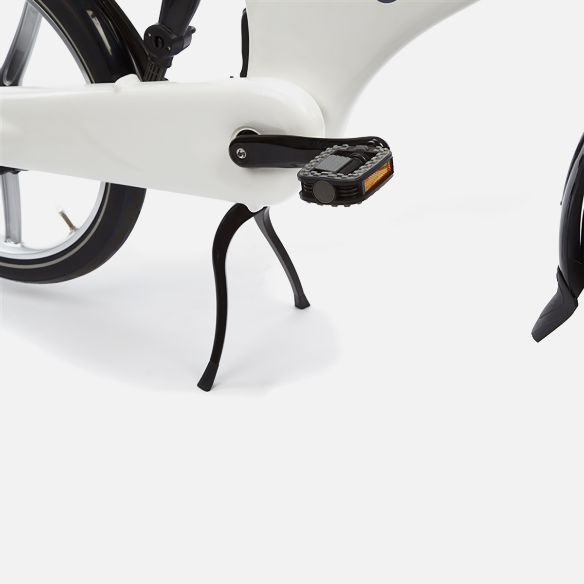 G3 Kickstand